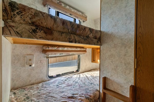 Extra Clean Jayco Travel Trailer