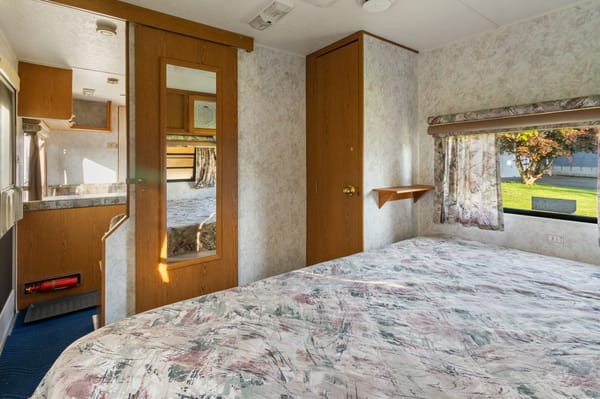 Extra Clean Jayco Travel Trailer