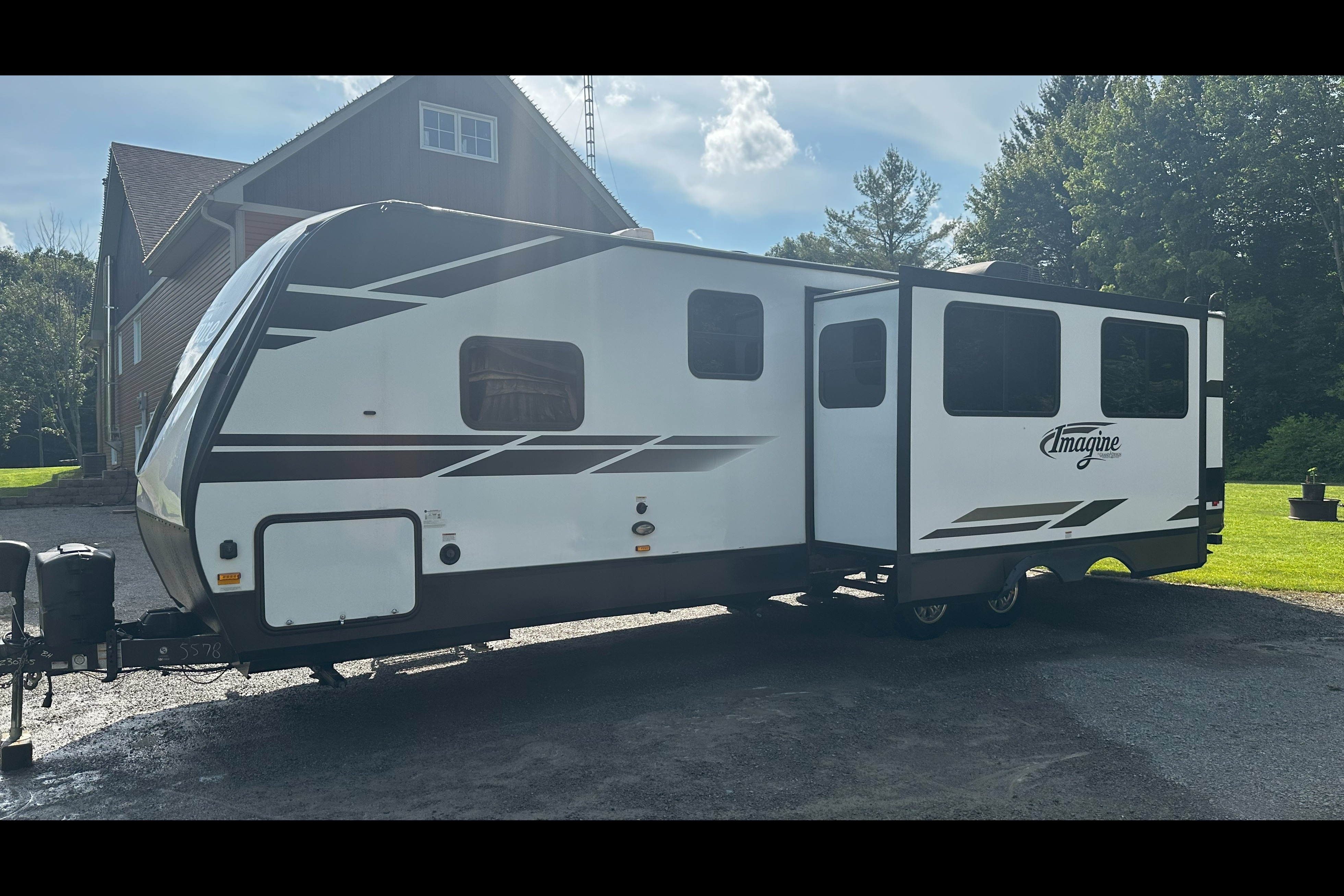 Grand Design Imagine 3000 QB 35 Travel Trailer