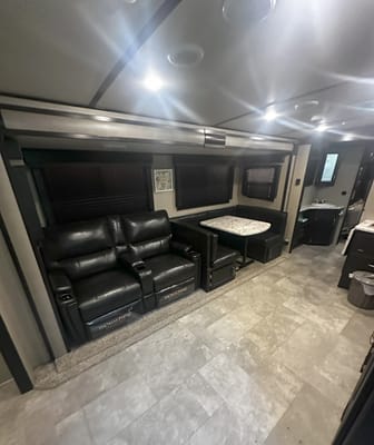 Grand Design Imagine 3000 QB 35 Travel Trailer
