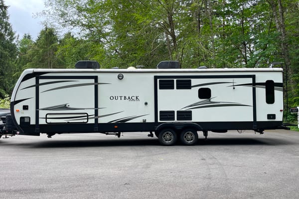 "Ollie the Outback" | 2018 Keystone Outback Super-Lite