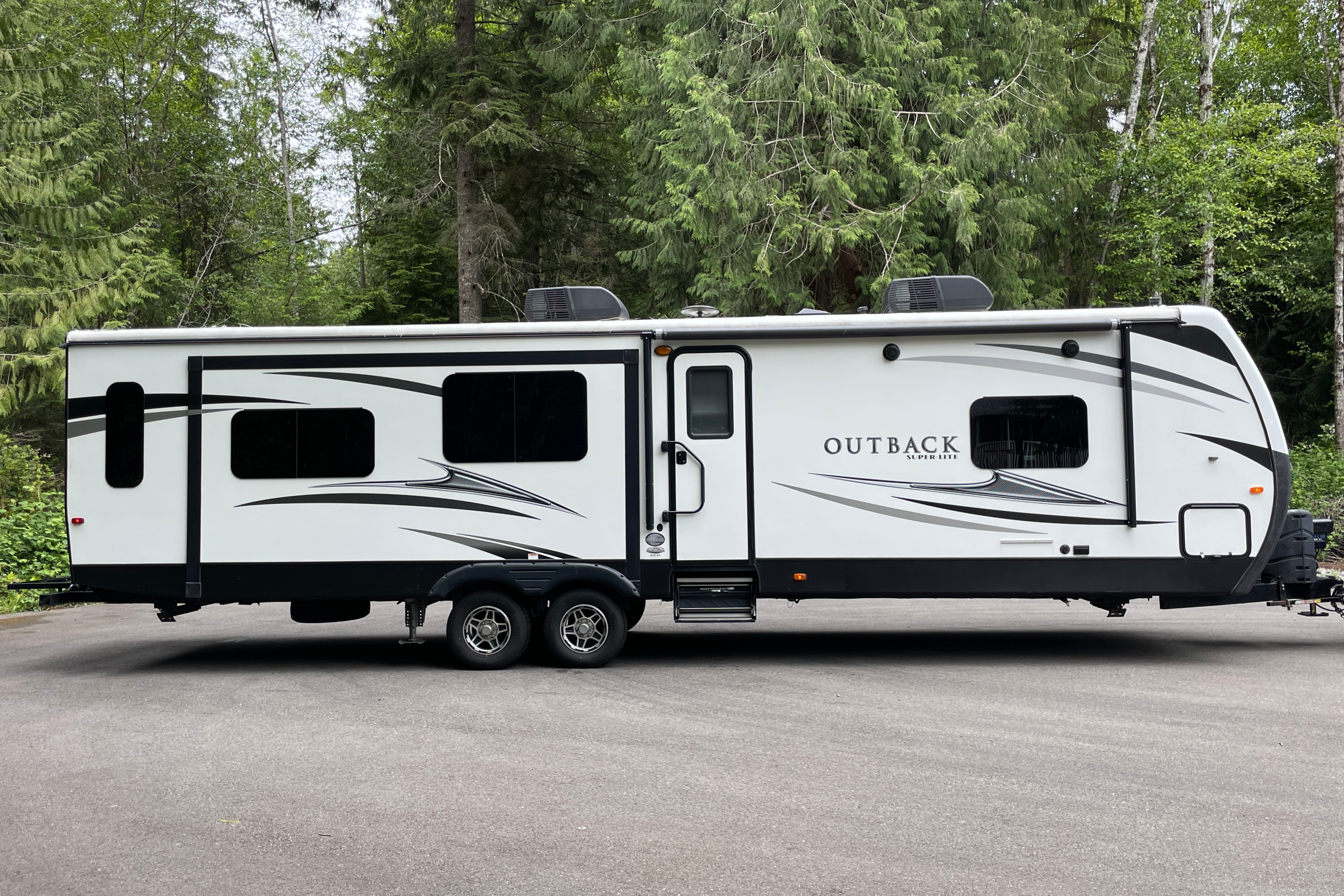 "Ollie the Outback" | 2018 Keystone Outback Super-Lite