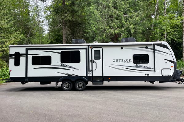 "Ollie the Outback" | 2018 Keystone Outback Super-Lite