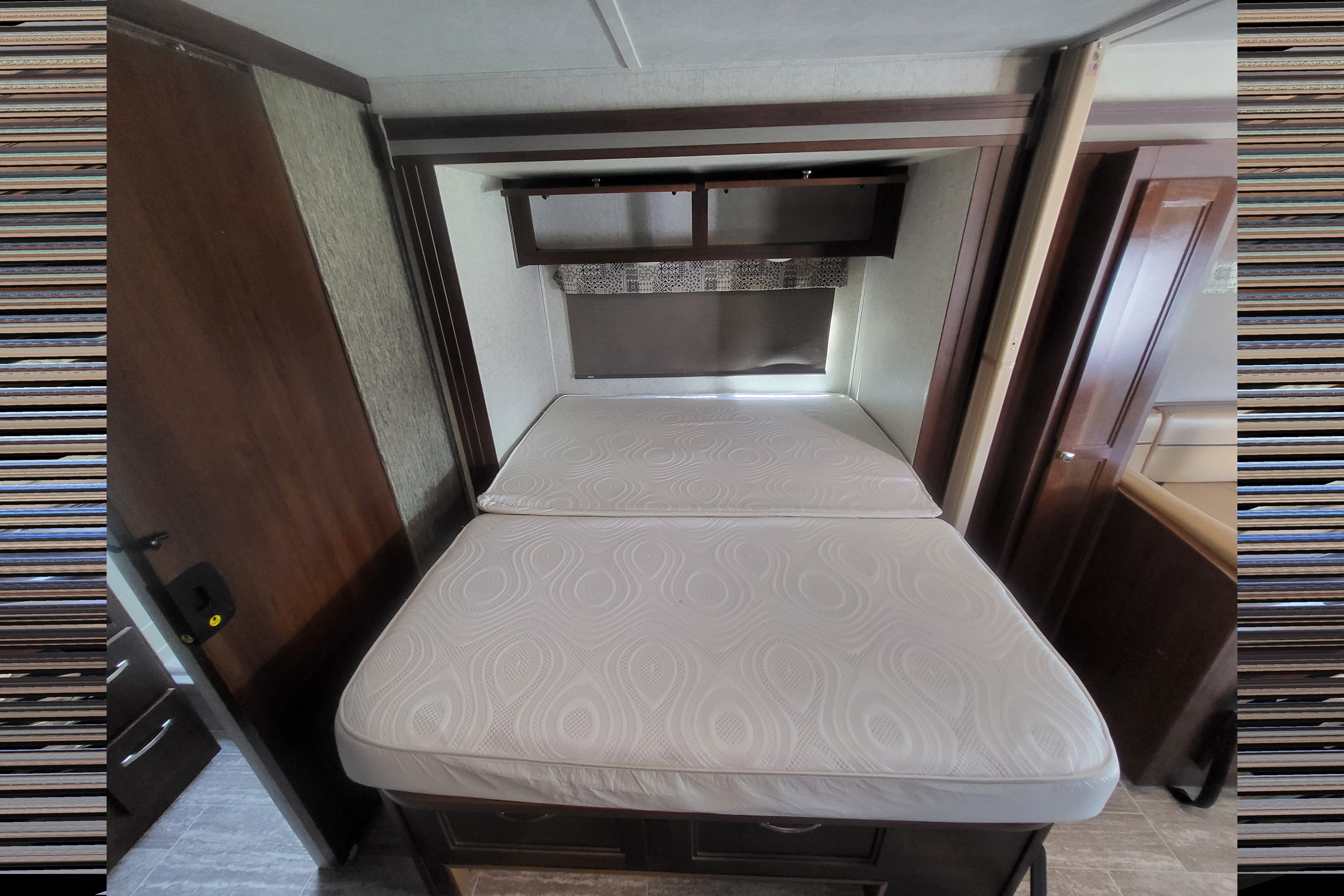 Rv Rentals Way of Life's Forester 2421MS CMF1