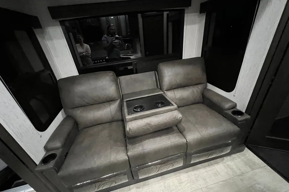 greg's Grand Design 31g Toy Hauler
