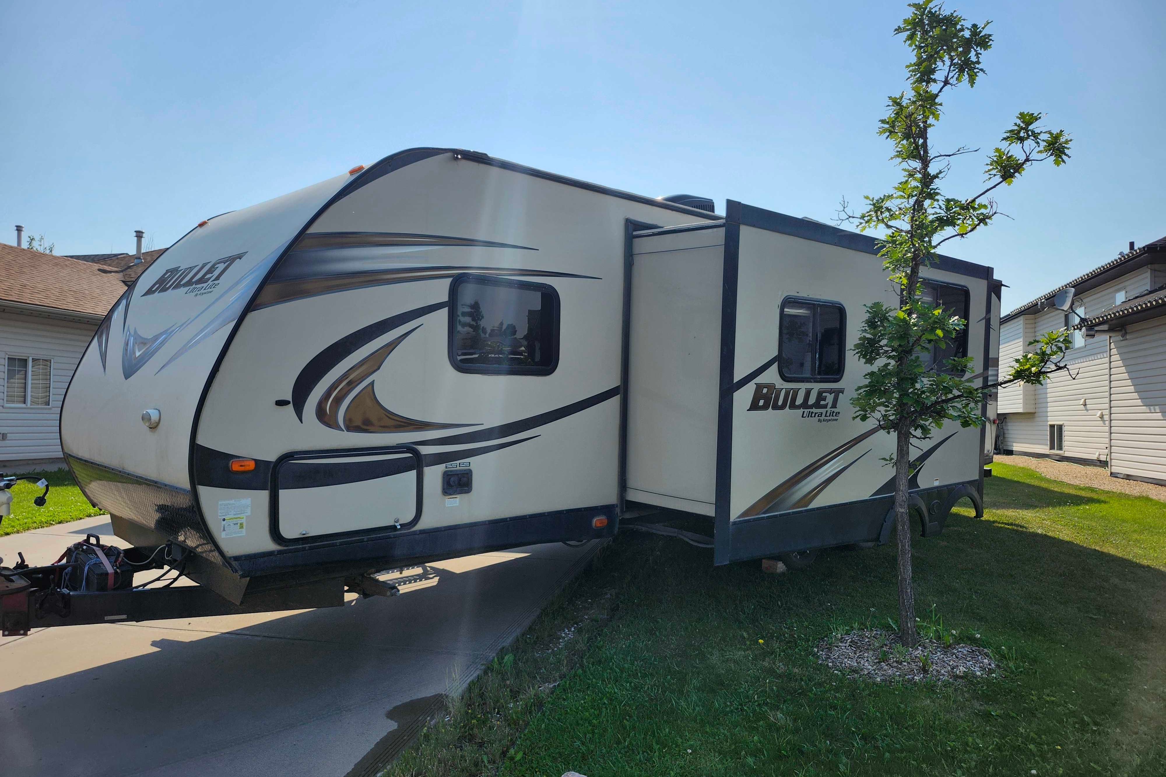 Rokosh Ultralight Bullet Travel Trailer - Sleeps  10