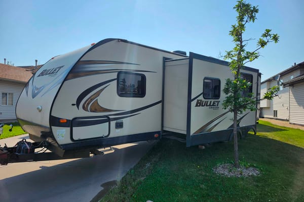 Rokosh Ultralight Bullet Travel Trailer - Sleeps 10