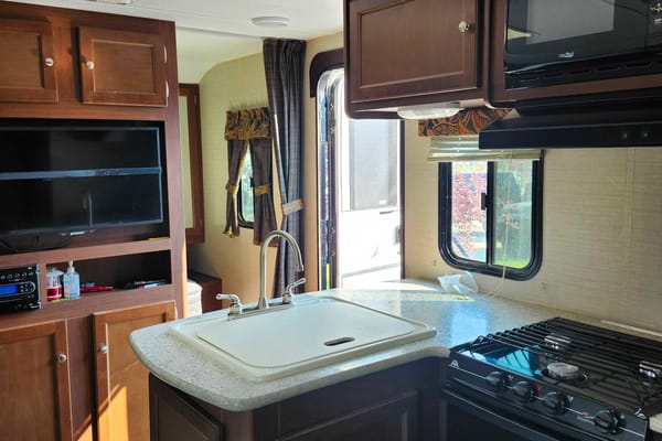 Rokosh Ultralight Bullet Travel Trailer - Sleeps 10