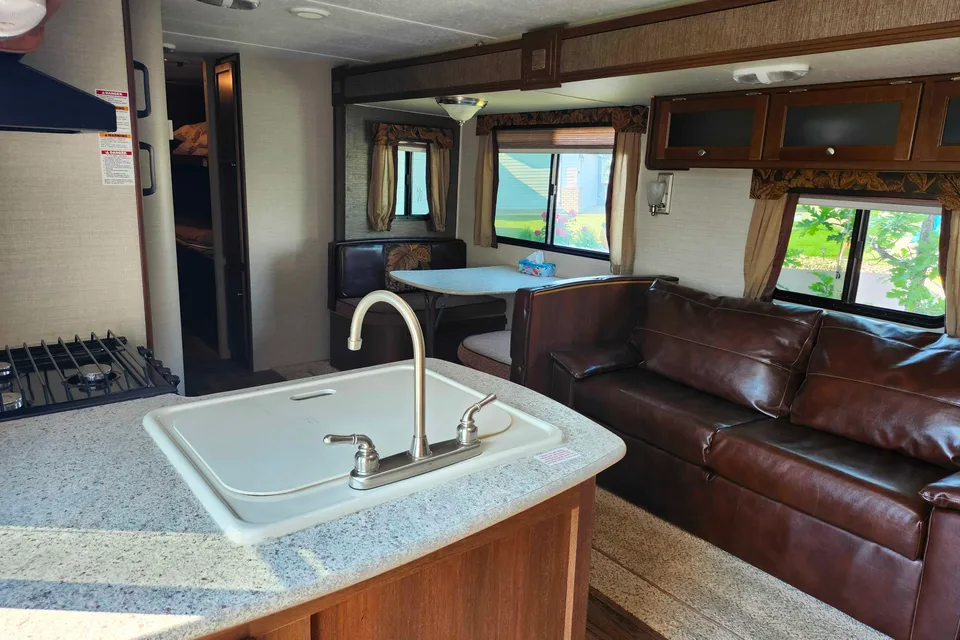 Rokosh Ultralight Bullet Travel Trailer - Sleeps  10