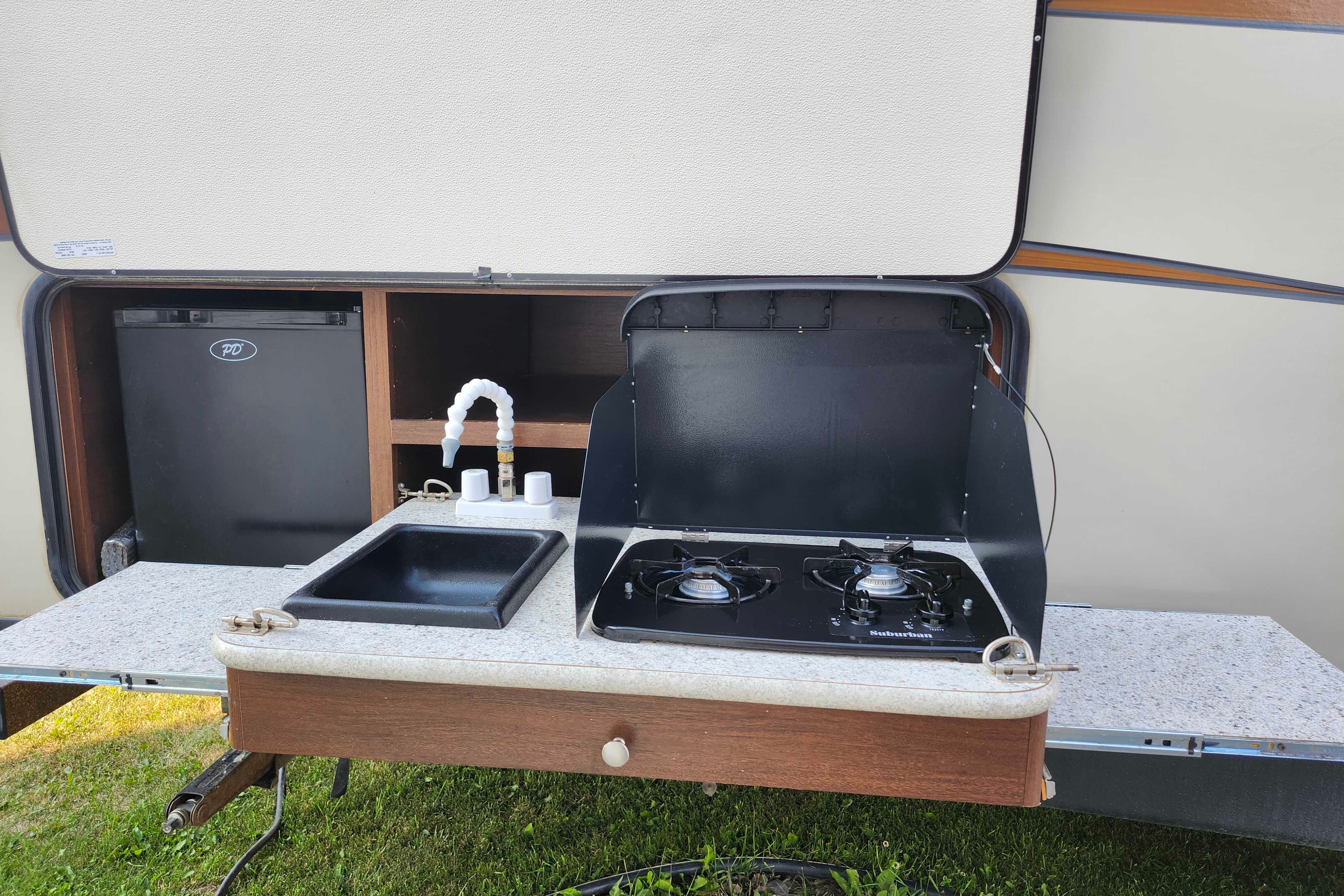 Rokosh Ultralight Bullet Travel Trailer - Sleeps  10
