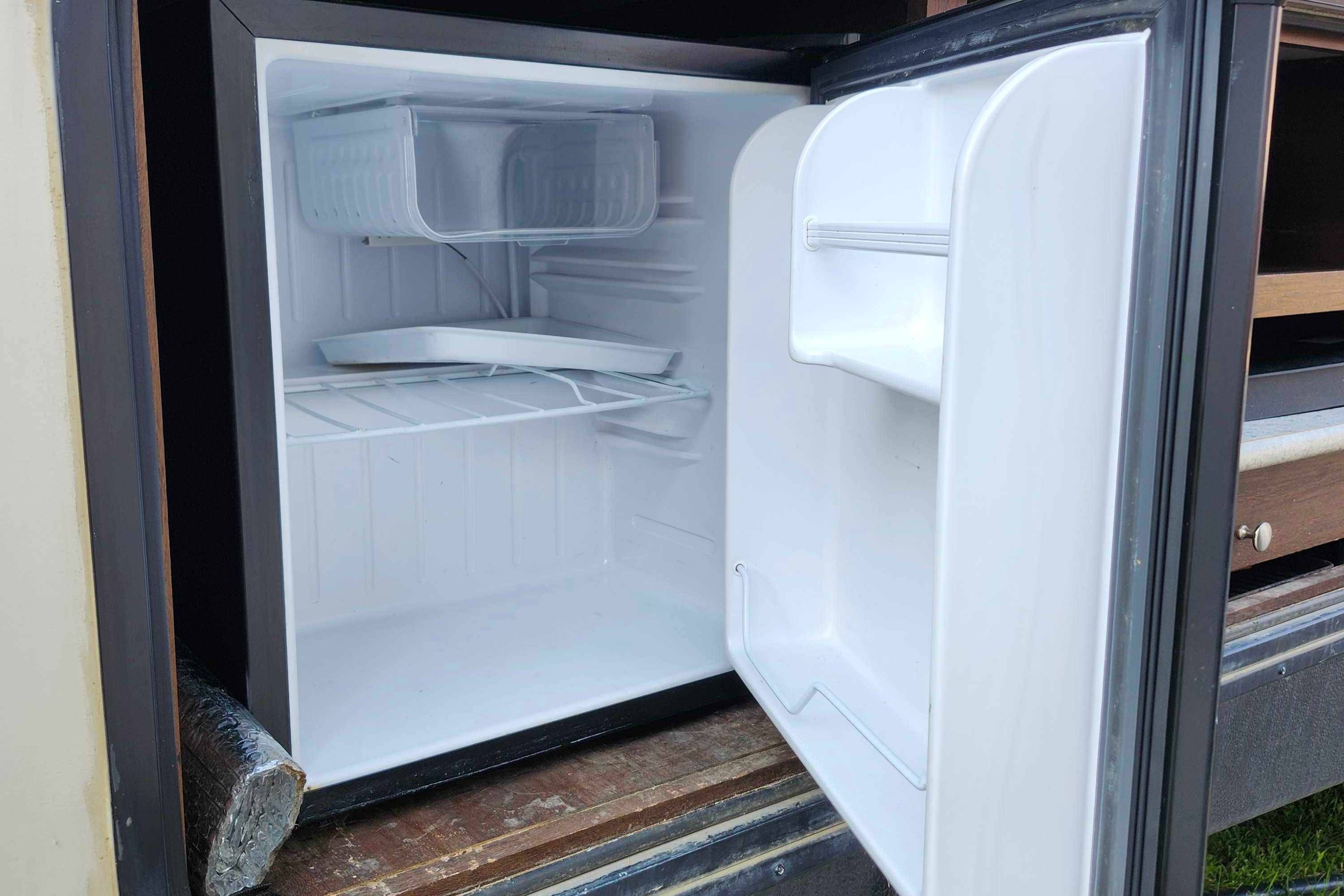 Rokosh Ultralight Bullet Travel Trailer - Sleeps  10
