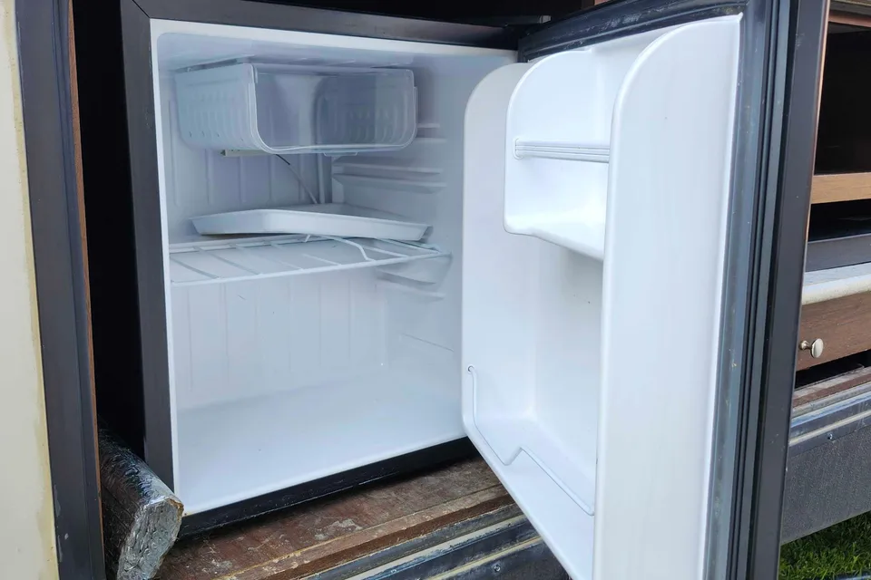Rokosh Ultralight Bullet Travel Trailer - Sleeps  10