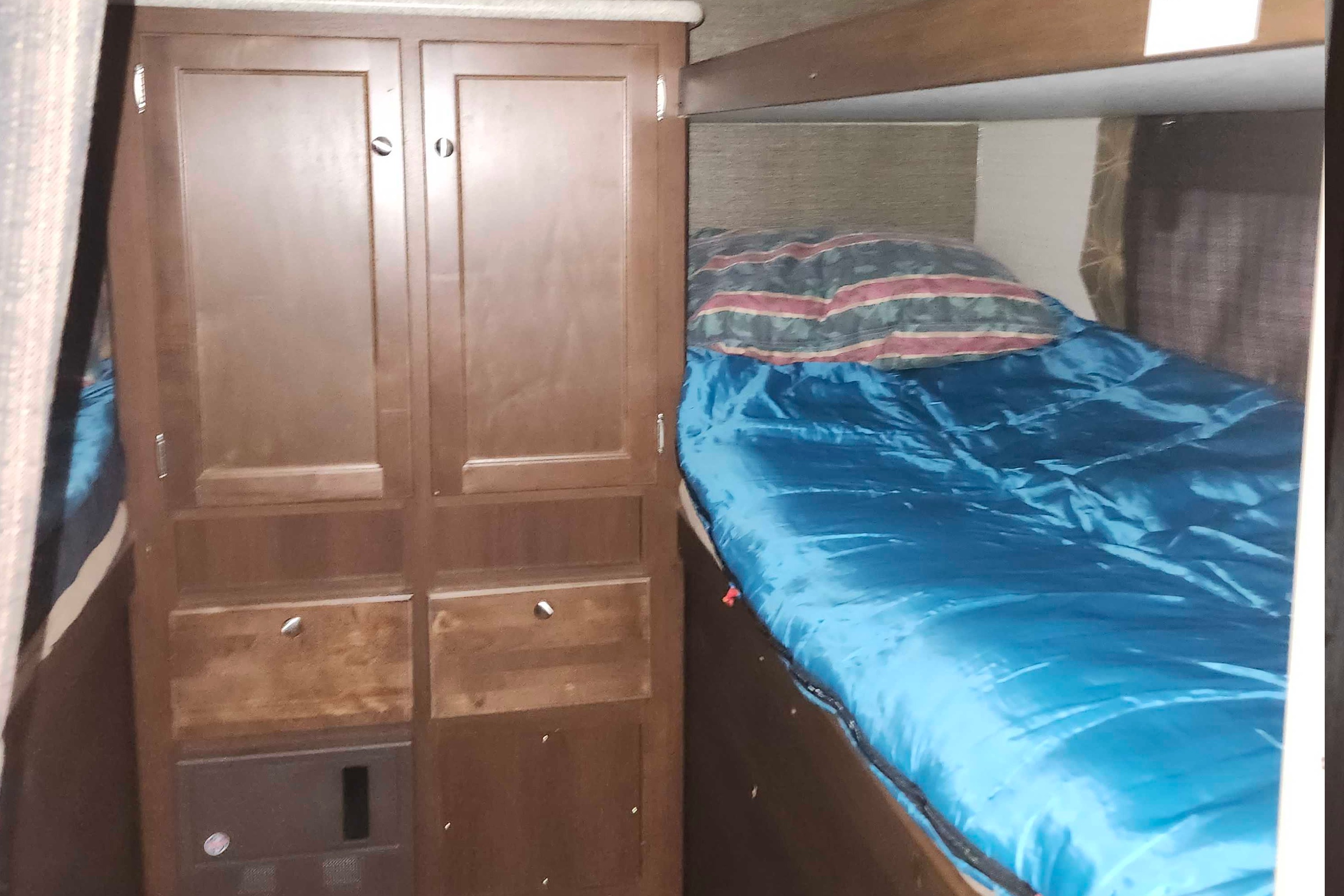 Rokosh Ultralight Bullet Travel Trailer - Sleeps  10