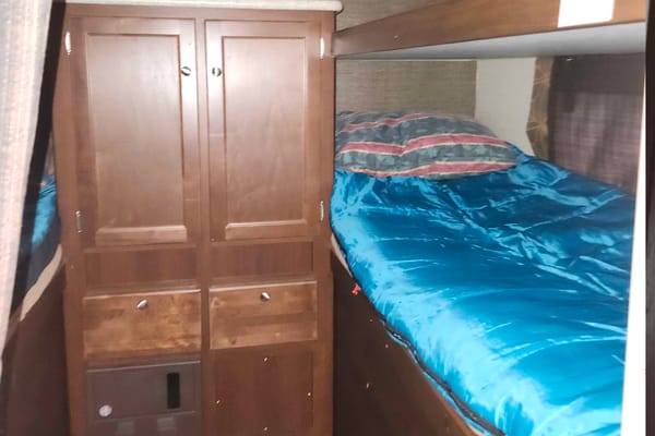 Rokosh Ultralight Bullet Travel Trailer - Sleeps 10