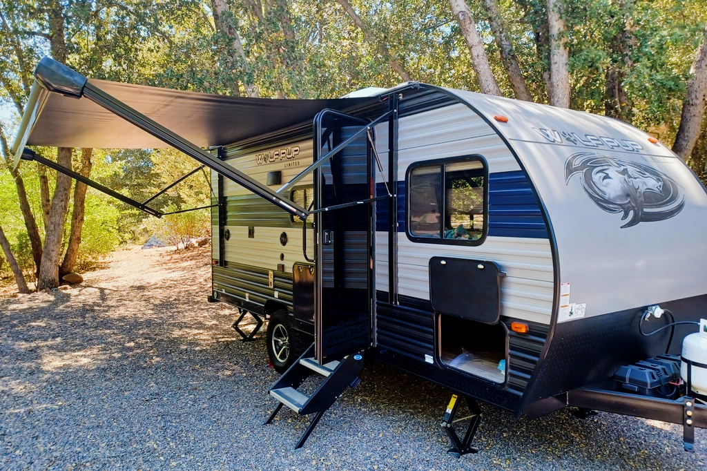 **BEST FOR RV PARKS & BEACH+EASY TO TOW+SLEEPS 5**
