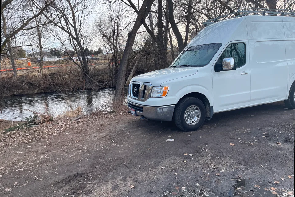 Devon's Nissan Nv3500 Class B