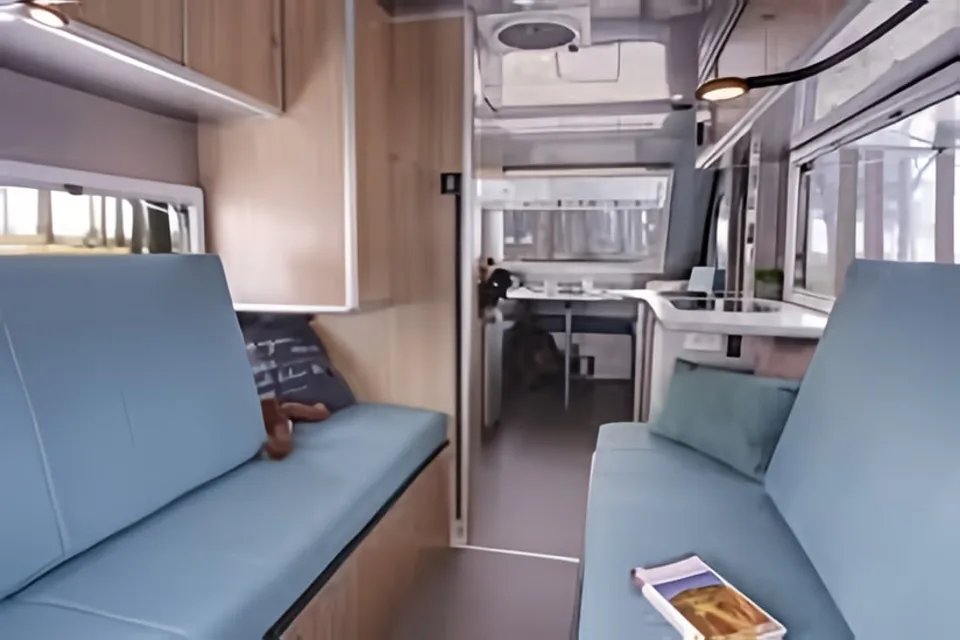 Alto F2114 (2350 lb ultralégère)(avec déplace caravane)