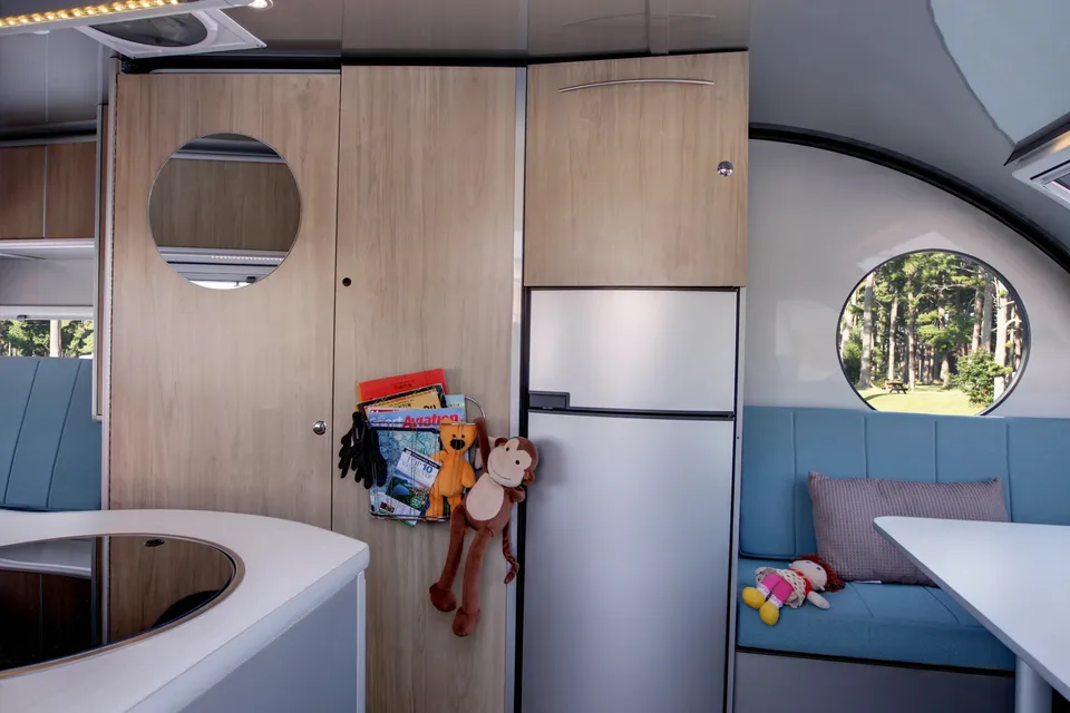 Alto F2114 (2350 lb ultralégère)(avec déplace caravane)