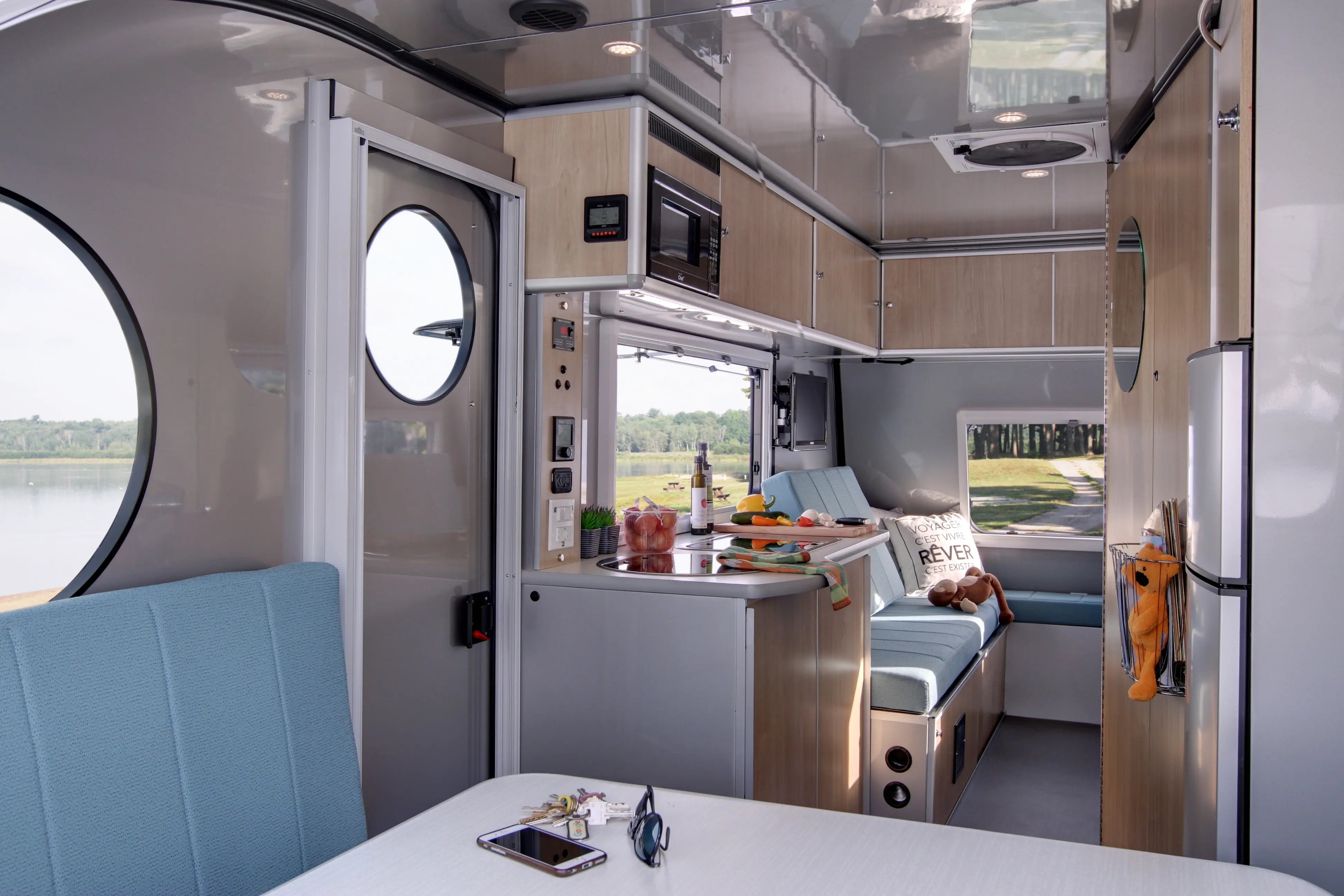 Alto F2114   (2350 lb ultralégère)(avec déplace caravane)