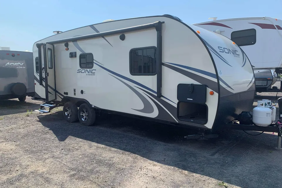 Eric marcotte Sonic 231VRL Roulotte