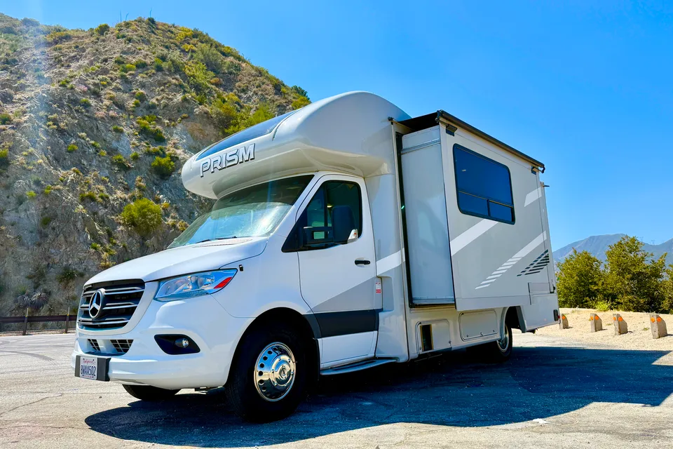 Mercedes Coachmen Prism Select 24CB