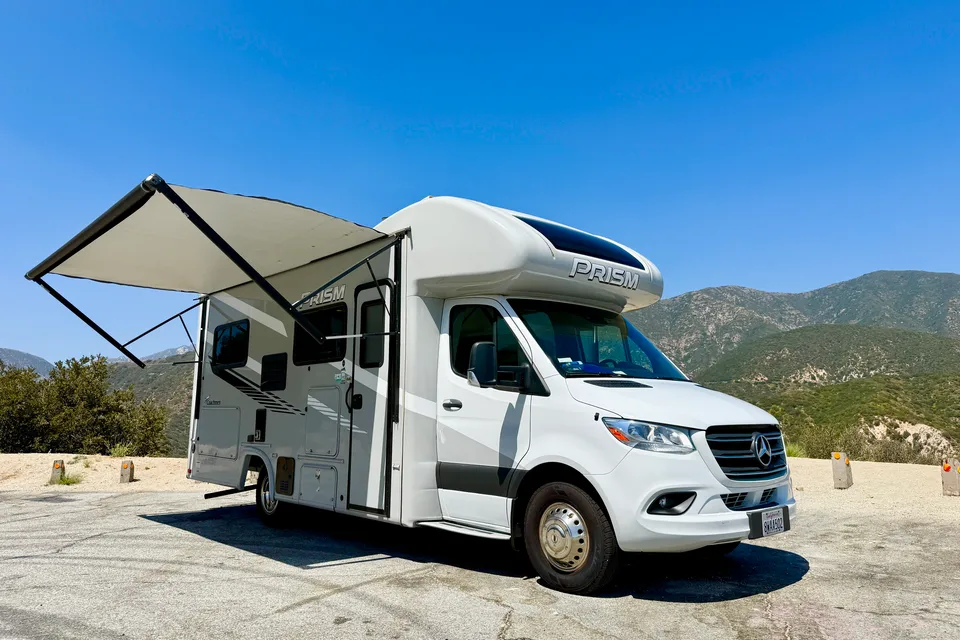 Mercedes Coachmen Prism Select 24CB
