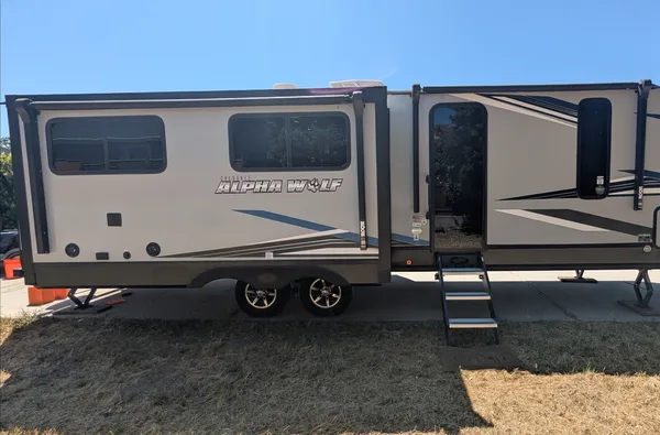 Mirasol Mobile - Forest River Cherokee alpha wolf Travel Trailer