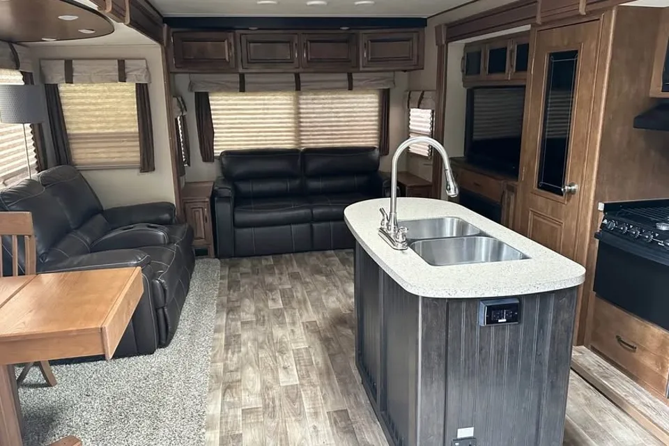 James's Grand Design 313rlts Travel Trailer