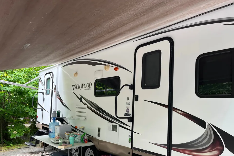 Kinger’s Forest River Rockwood Ultralite Travel Trailer