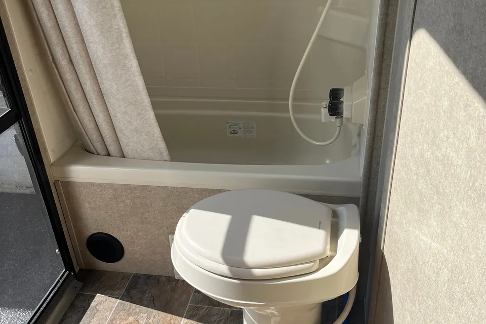 Kinger’s Forest River Rockwood Ultralite Travel Trailer