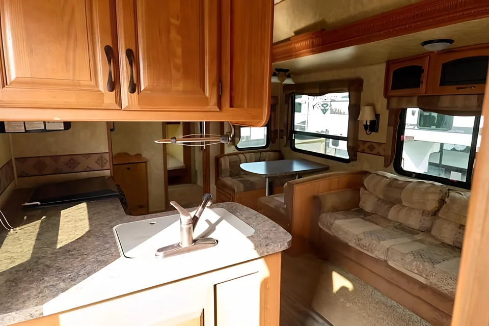 Sandpiper BH Fifth Wheel family unit