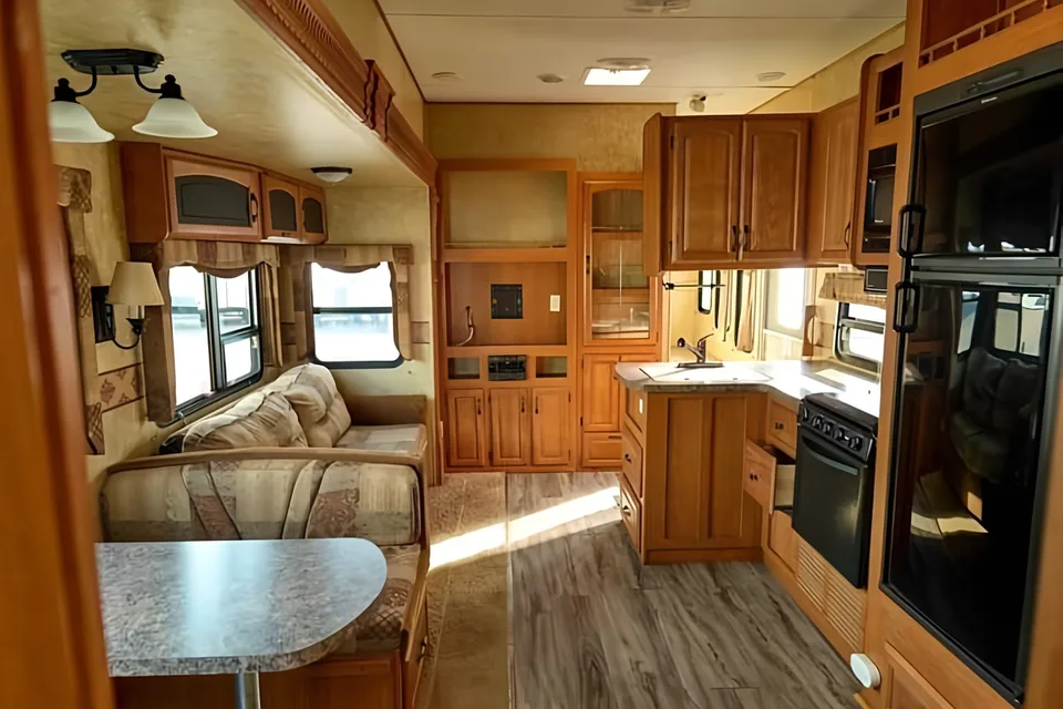 Sandpiper BH Fifth Wheel family unit