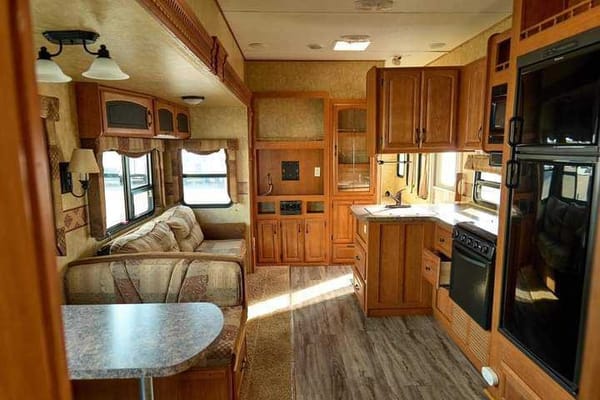 Sandpiper BH Fifth Wheel family unit