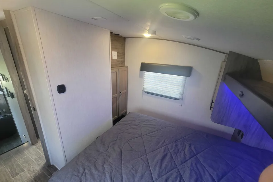 Family getaway 5th wheel camper.