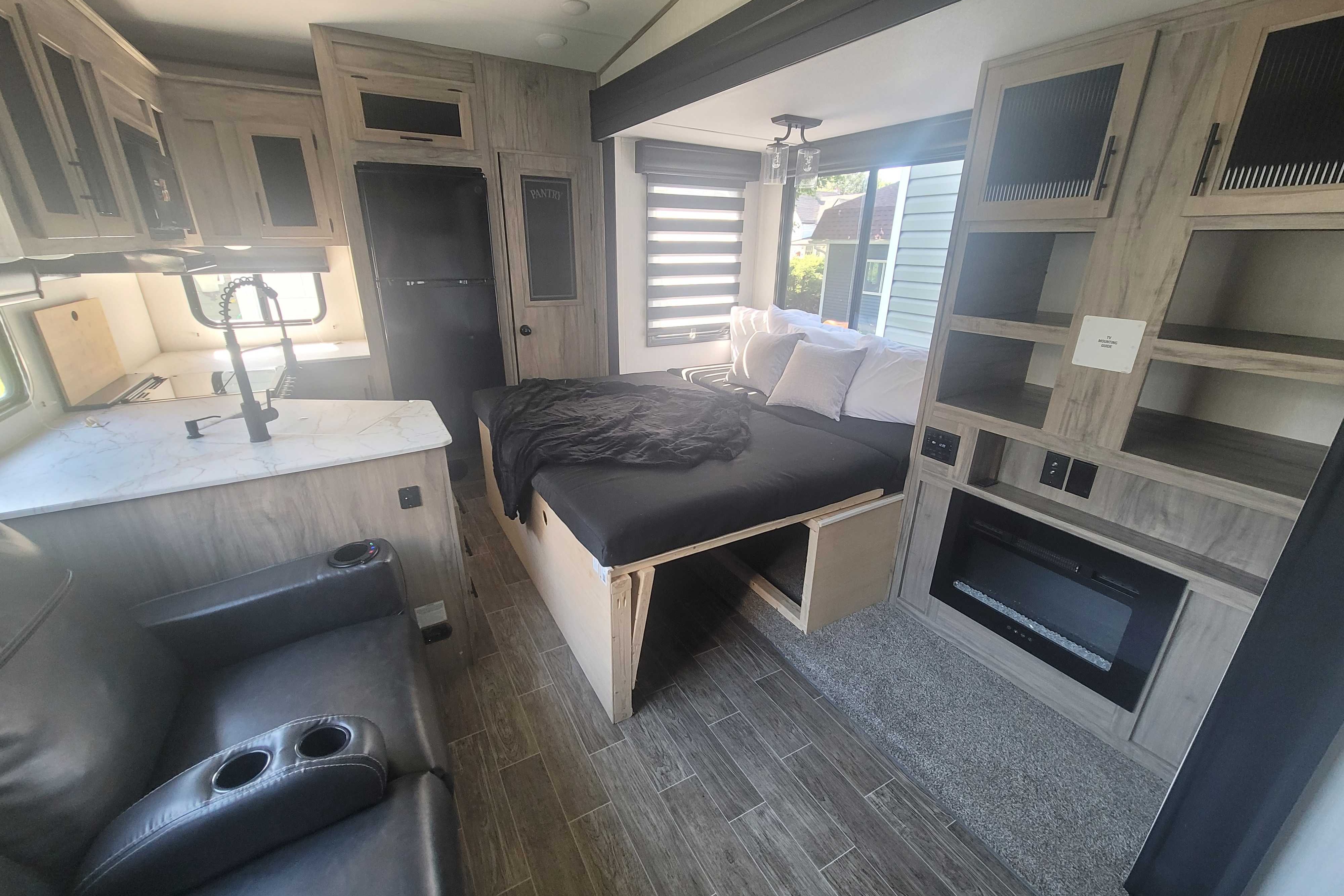 Family getaway 5th wheel camper.