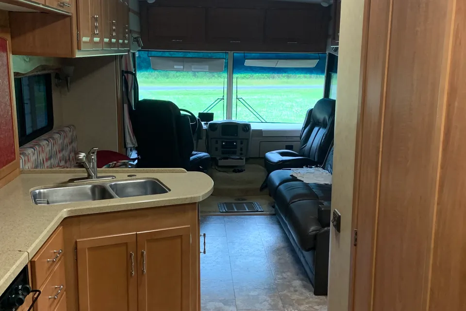 Rick's Winnebago Voyager Class A