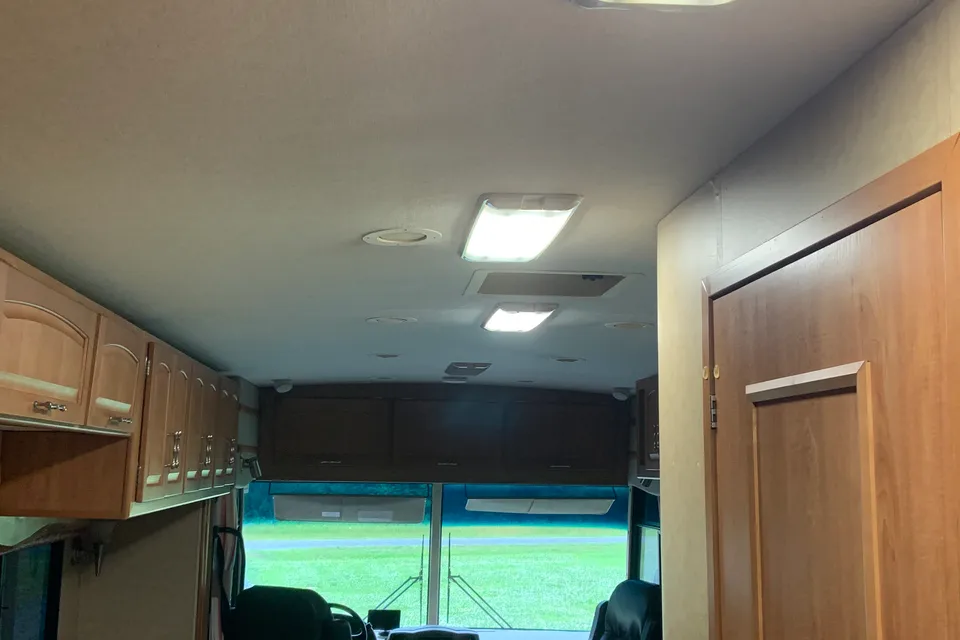 Rick's Winnebago Voyager Class A