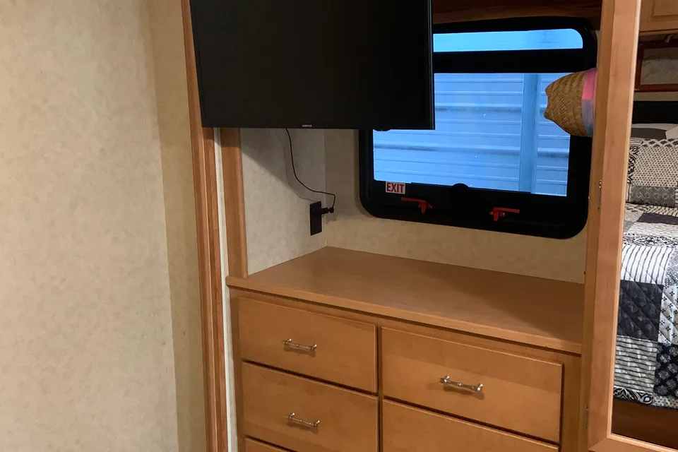 Rick's Winnebago Voyager Class A