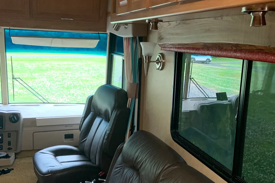 Rick's Winnebago Voyager Class A