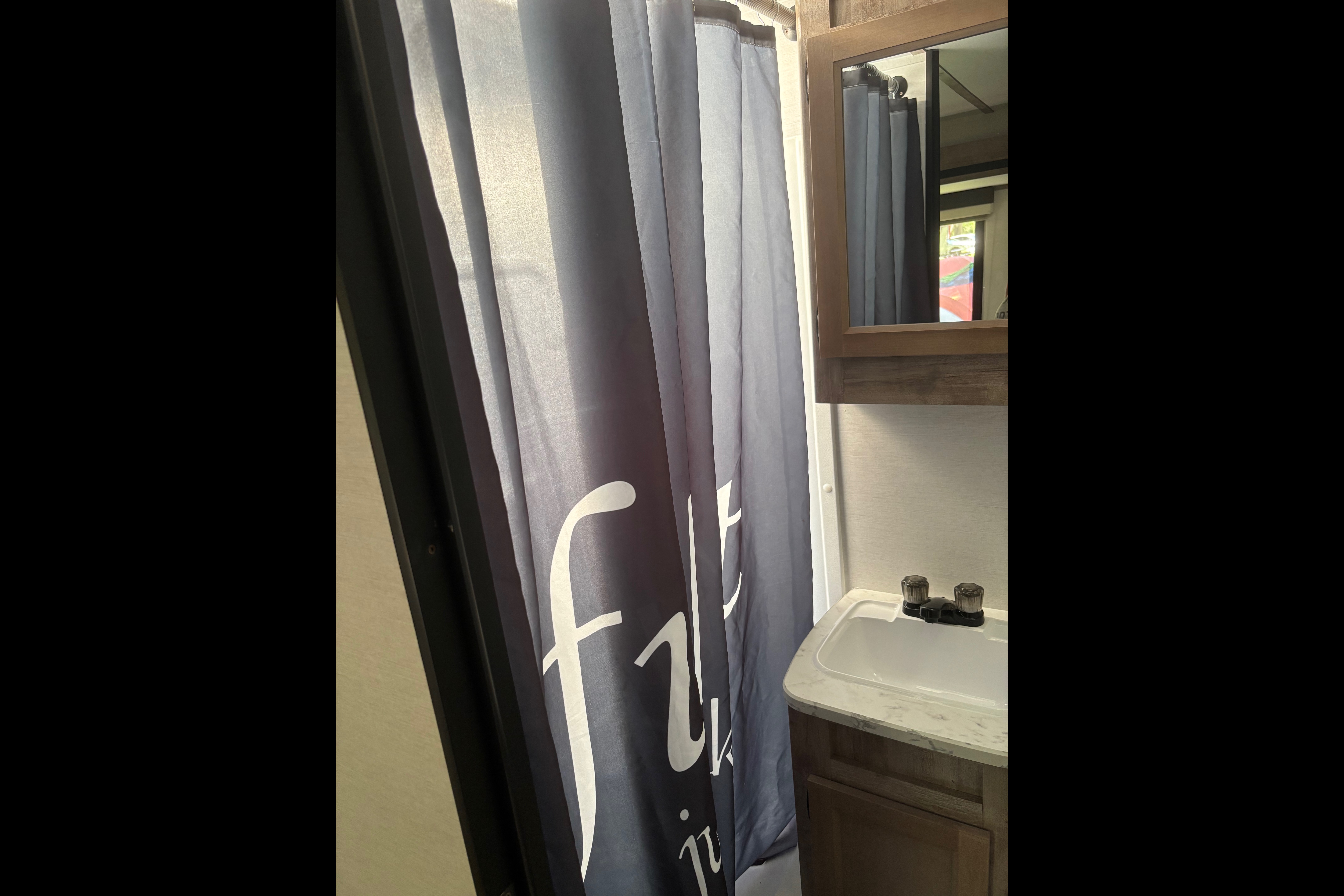 Hayleigh's Grand River 32bre Travel Trailer