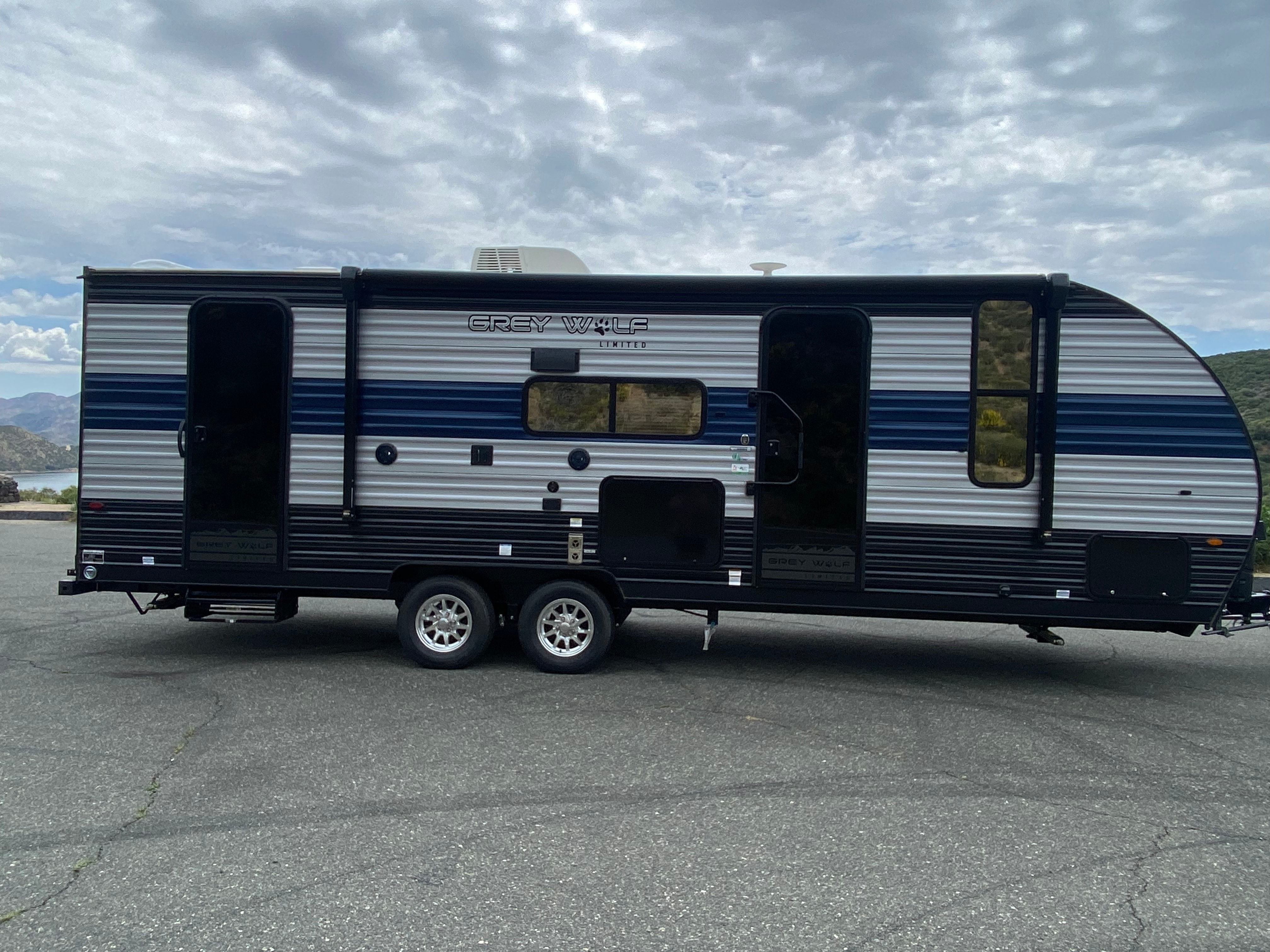 2023 Grey Wolf Sleeps 8 With Bunk Beds & Solar!