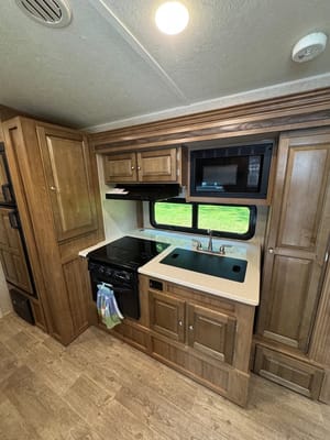 Juniper Skye - 2019 Forest River Rockwood Mini-Lite *Pet Friendly*