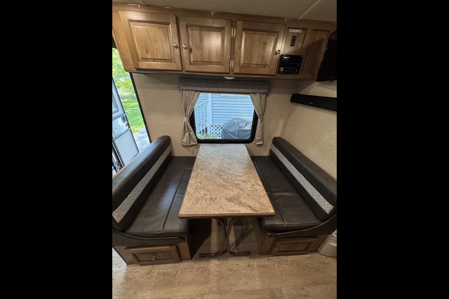 Juniper Skye - 2019 Forest River Rockwood Mini-Lite *Pet Friendly*