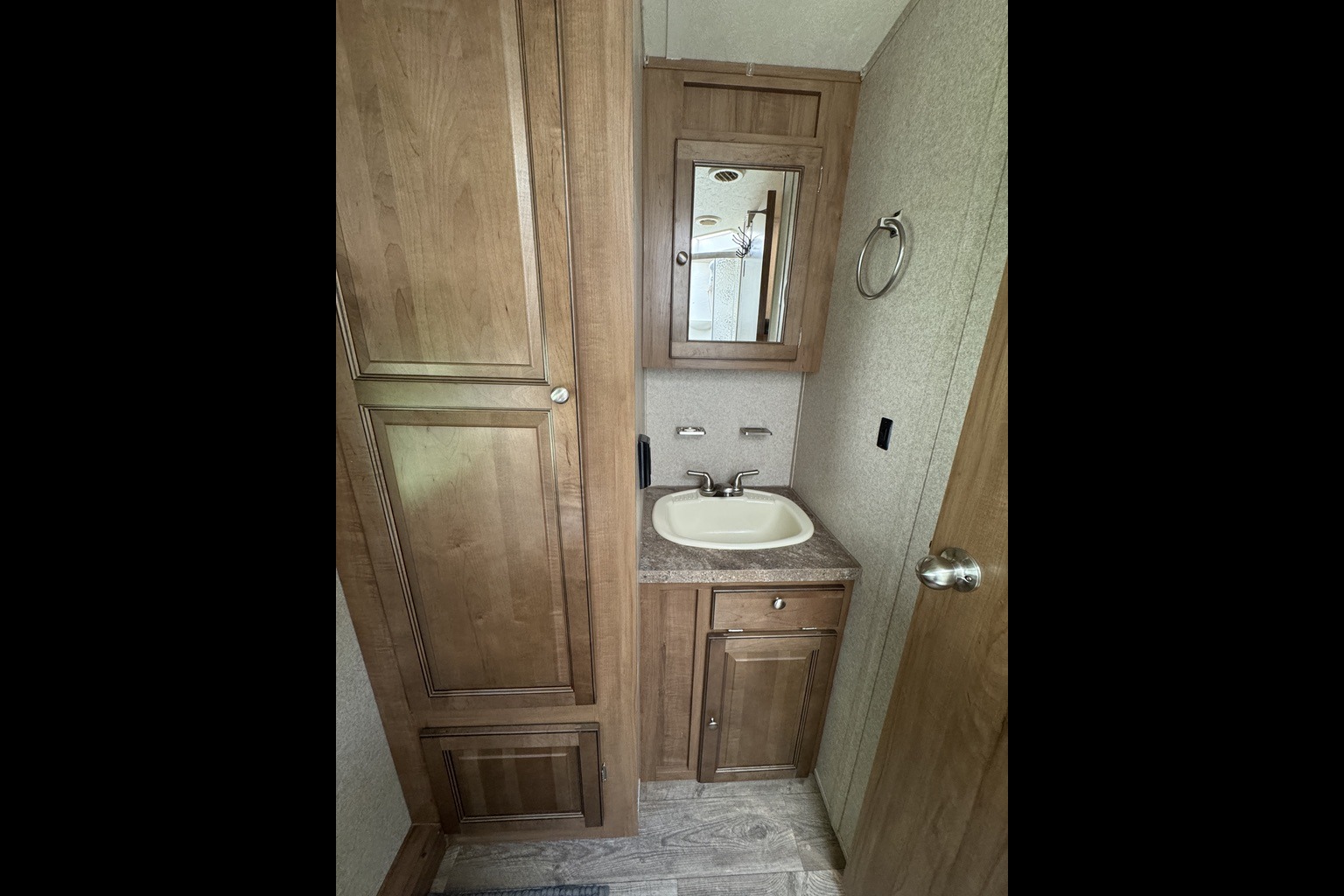 Juniper Skye - 2019 Forest River Rockwood Mini-Lite *Pet Friendly*