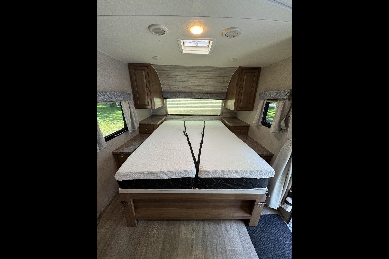 Juniper Skye - 2019 Forest River Rockwood Mini-Lite *Pet Friendly*