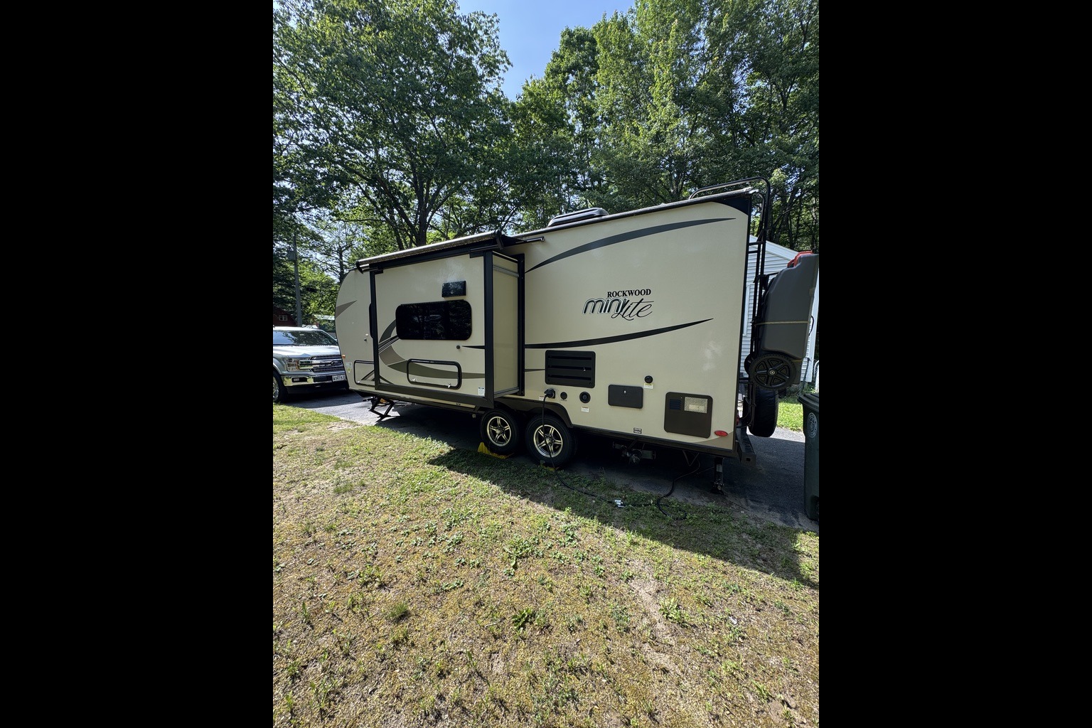 Juniper Skye - 2019 Forest River Rockwood Mini-Lite *Pet Friendly*