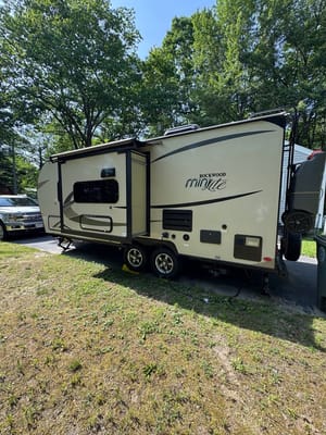 Juniper Skye - 2019 Forest River Rockwood Mini-Lite *Pet Friendly*