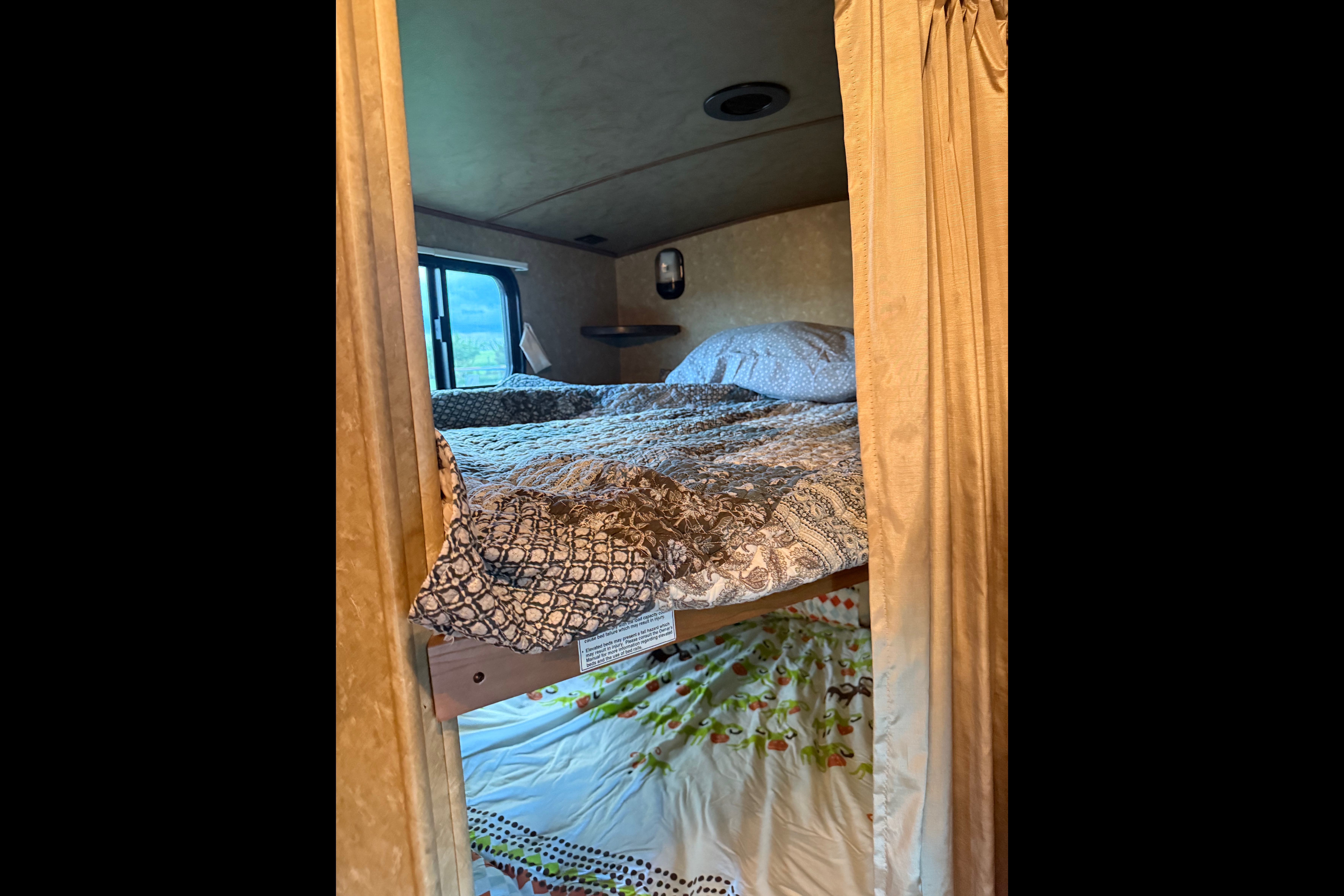 Suzie's Beautiful home on Wheels!