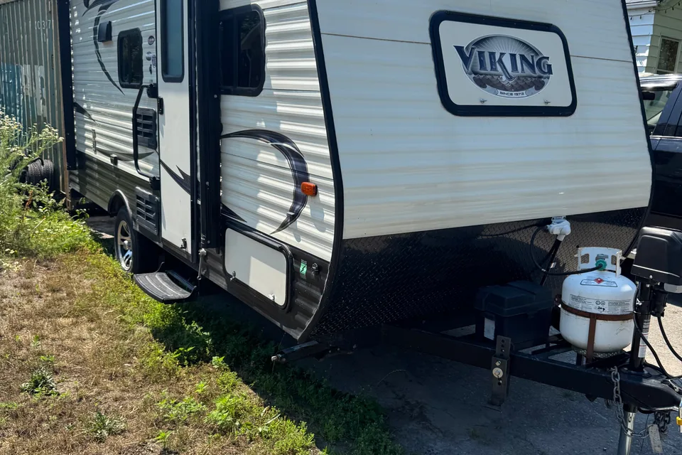 Shayne's Forest River 17bh Travel Trailer