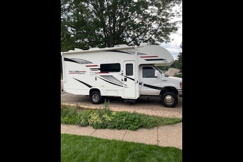 Chris's Thor Motor Coach Freedom Elite FE Class C